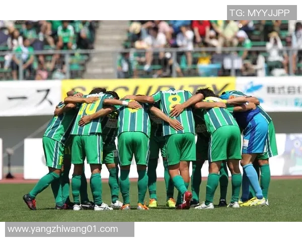 岐阜足球队迎战横滨FC展现激情对决的精彩瞬间